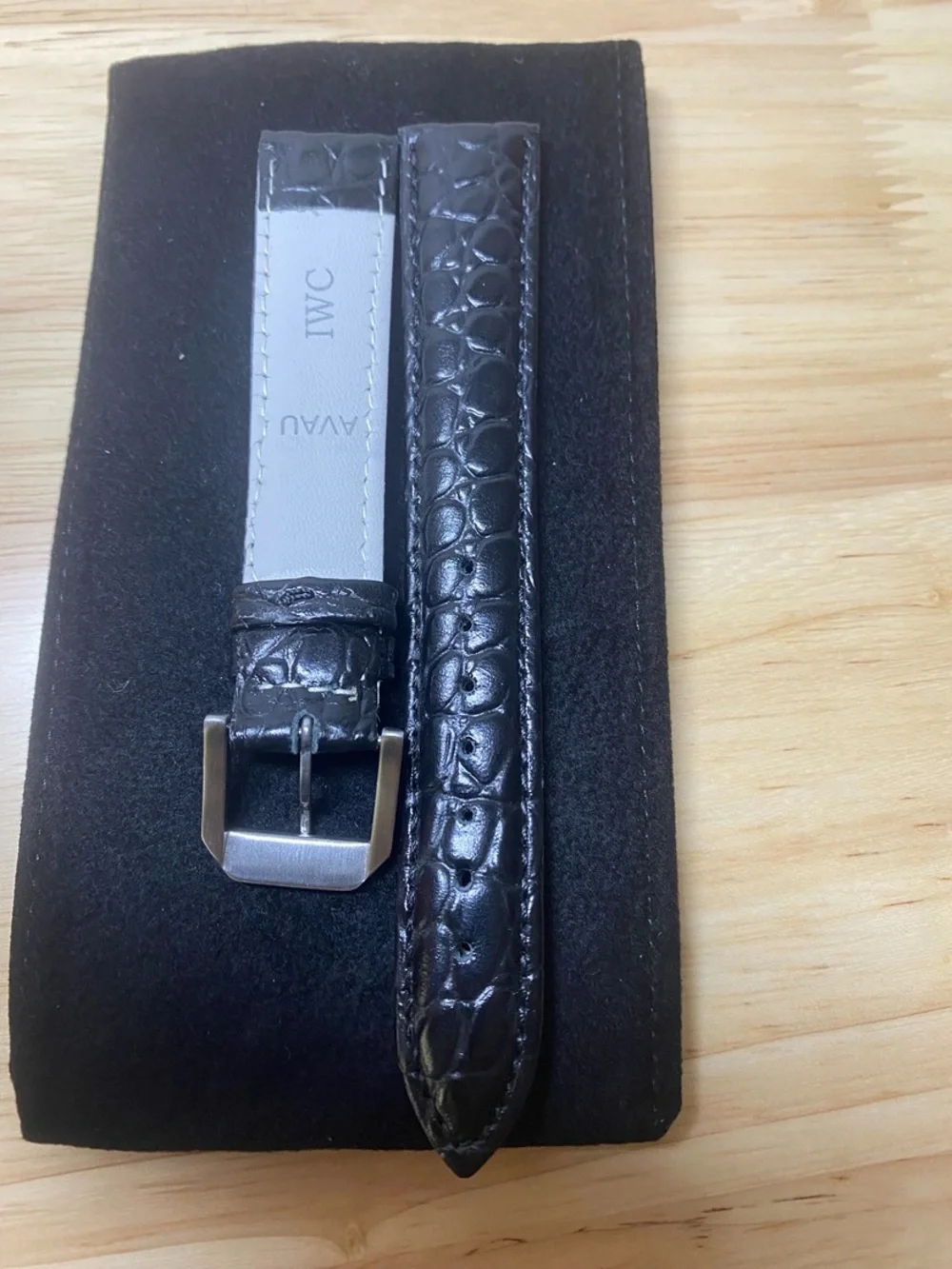 Vintage IWC Black Crocodile-Pattern Leather Watch Strap with Branded Buckle 18mm